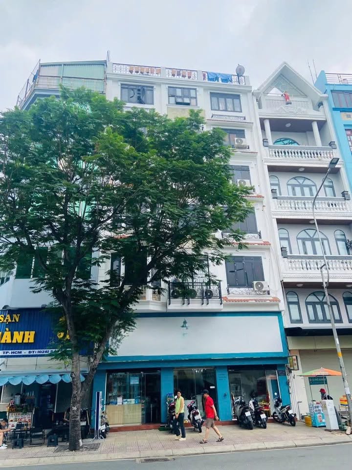 FrontHouse mặt tiền đường Rạch Bùng Binh, Quận 3, 65m² giá 19 tỷ - Khai thác dòng tiền cao!