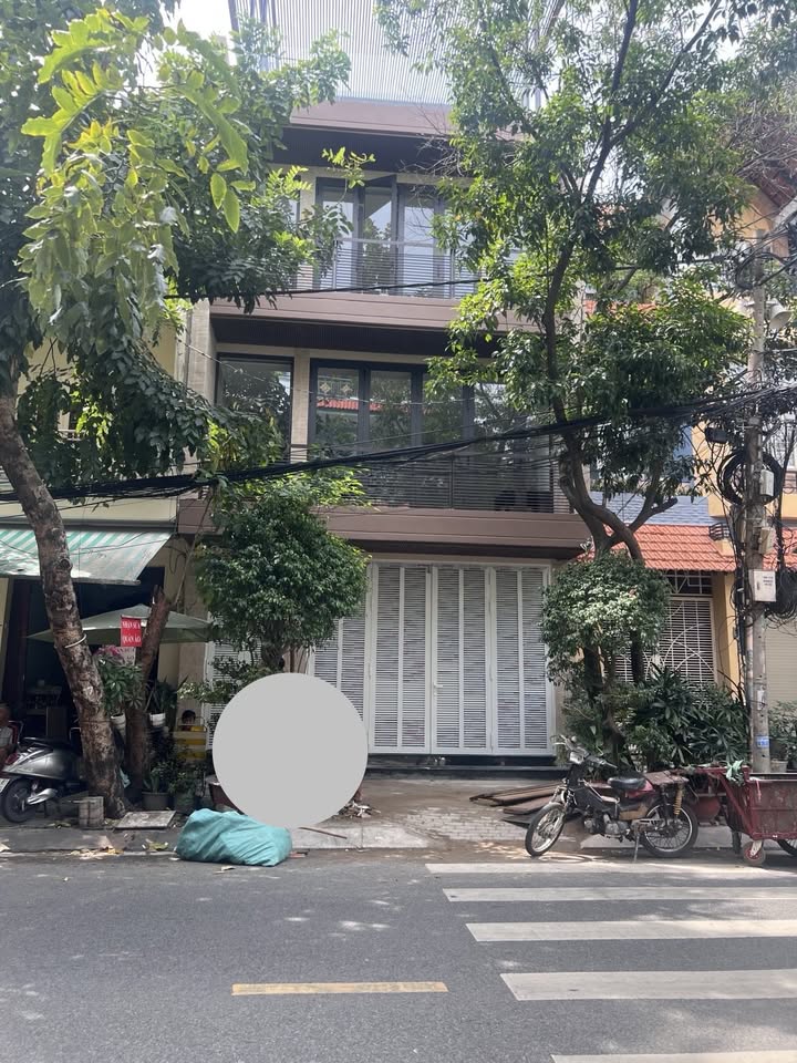 FrontHouse 90m² Số 40, Tân Phong, Quận 7 - Vị trí đắc địa, kinh doanh đa ngành