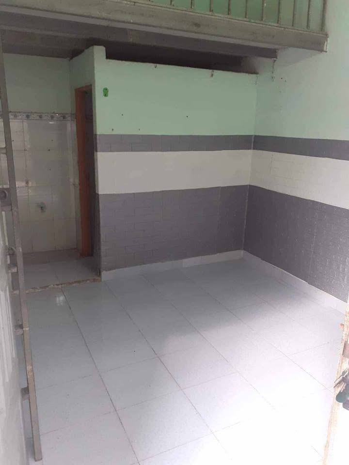Phòng cho thuê tại khu phố 2A, Long Bình, 12m² giá 800k - Yên tĩnh, thoáng mát!