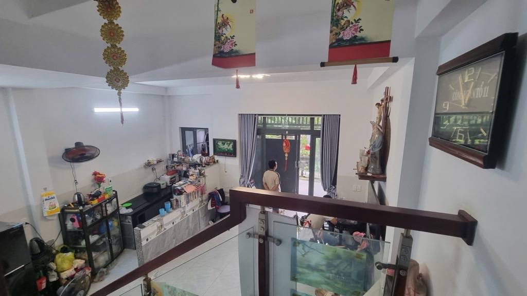 Nhà 3 tầng đường Tô Ngọc Vân, Tam Phú, 90m² giá 4,4 tỷ - Đường ô tô đỗ cửa!
