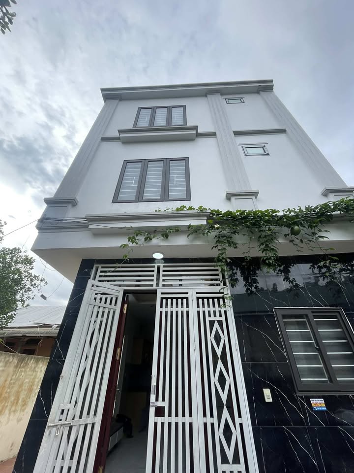 Nhà nguyên căn 3 tầng 34m² tại Biên Giang, Hà Đông - Giá chỉ 5 triệu/tháng!