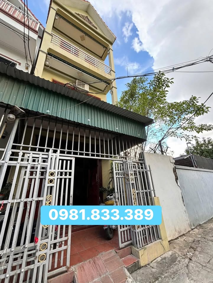 Nhà 3 tầng tại Thanh Châu, Phủ Lý, 65m² giá 2.78 tỷ - Full nội thất sang trọng!