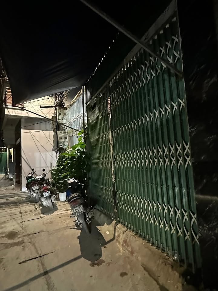 Nhà cấp 4 Vĩnh Ninh - Thanh Trì 50m² giá chỉ 4 tỷ - Gần Hồ Sen và chợ