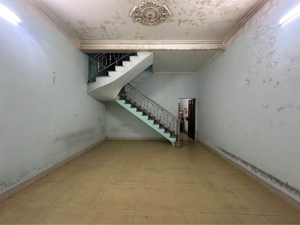 Nhà bán quận Hồng Bàng, Hải Phòng 73m² giá 3.066 tỷ - Đầu tư sinh lời cao!