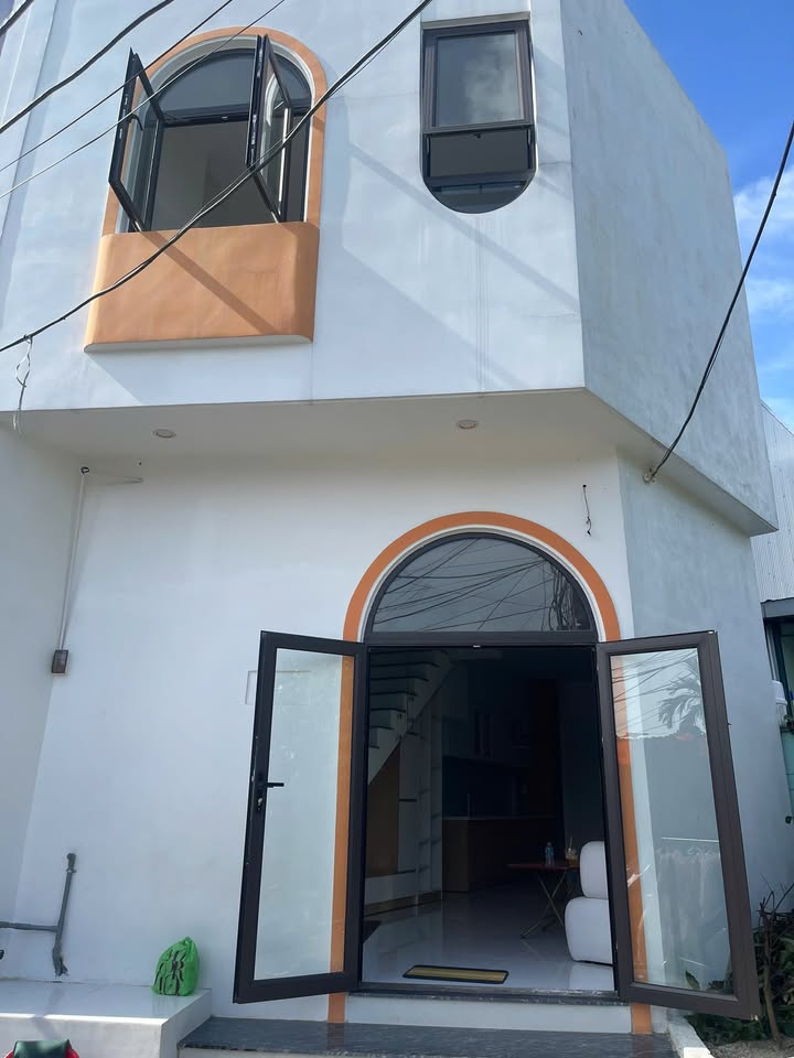 Nhà 2 tầng kiệt 5m 523 CMT8, quận Cẩm Lệ, Đà Nẵng - Giá 3.35 tỷ, thương lượng ngay!