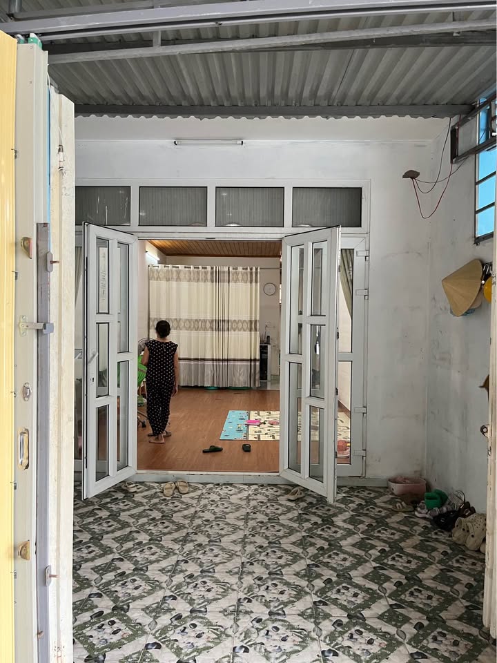 Nhà phố Duy Tân Kon Tum 64m² giá chỉ 1 tỷ - Phù hợp cho vợ chồng trẻ!