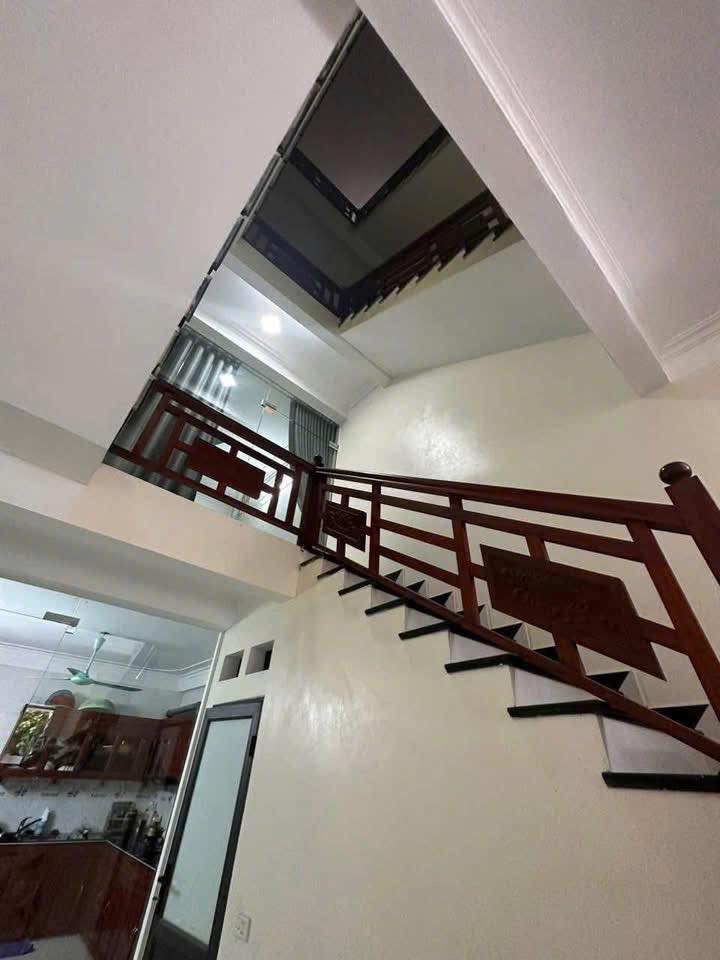 Nhà nguyên căn 6 phòng ngủ tại Phượng Mao, Quế Võ - Nhà đẹp, đầy đủ nội thất!