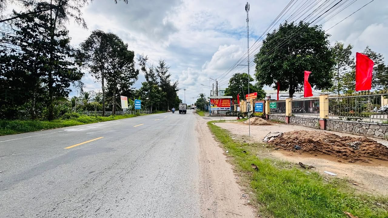 Bán đất mặt tiền Lộ 173, Phú Tân, Bến Tre - 350m² giá 2.975 tỷ - Sổ đỏ chính chủ