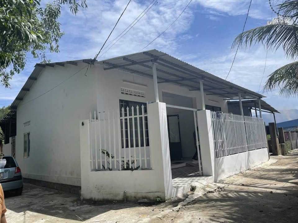 Nhà cấp 4 xã Diên Lạc 140,5m² giá 1.35 tỷ - Ô tô vào tận nơi!