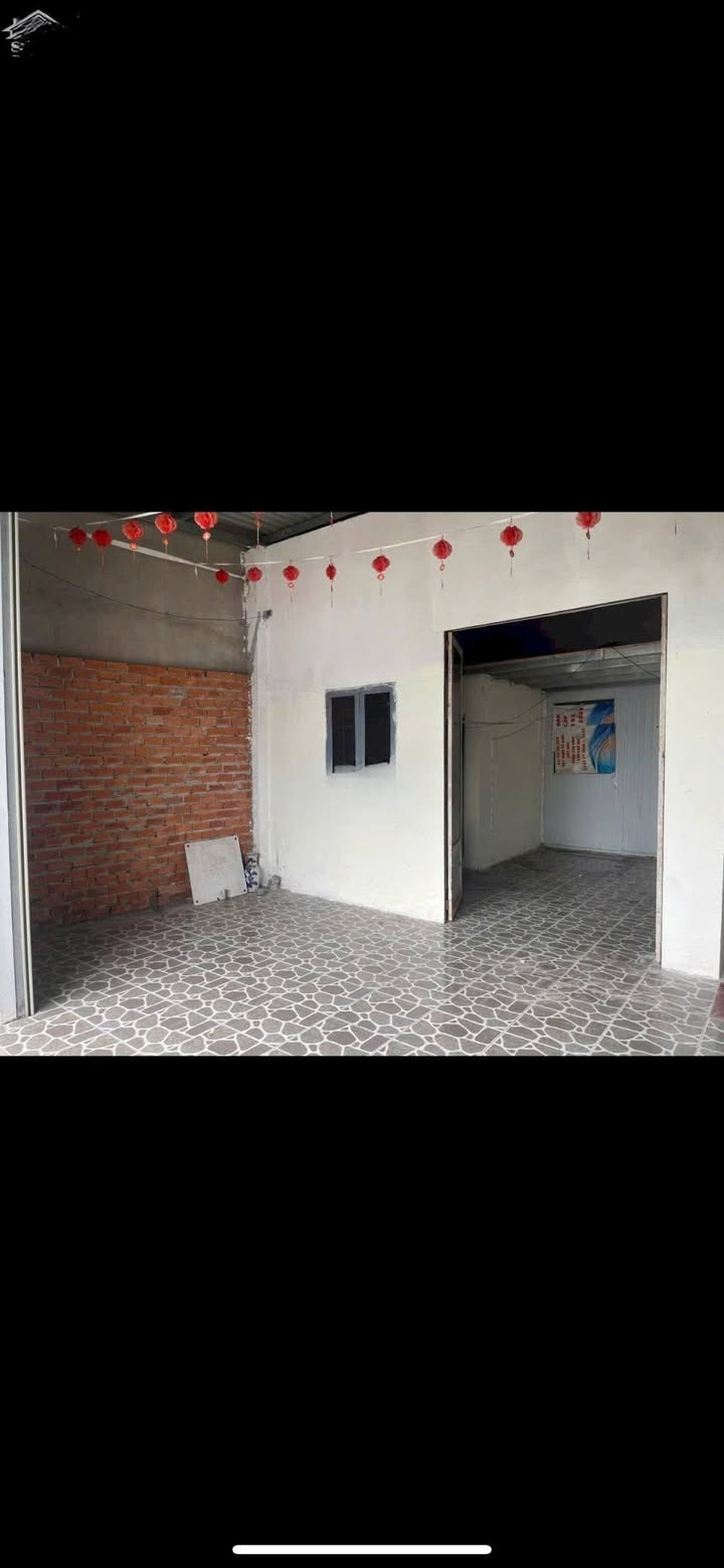 Kho xưởng cho thuê tại Thạnh Xuân, Quận 12, 105m² chỉ 6.5 triệu/tháng - Cơ hội tốt cho kinh doanh!