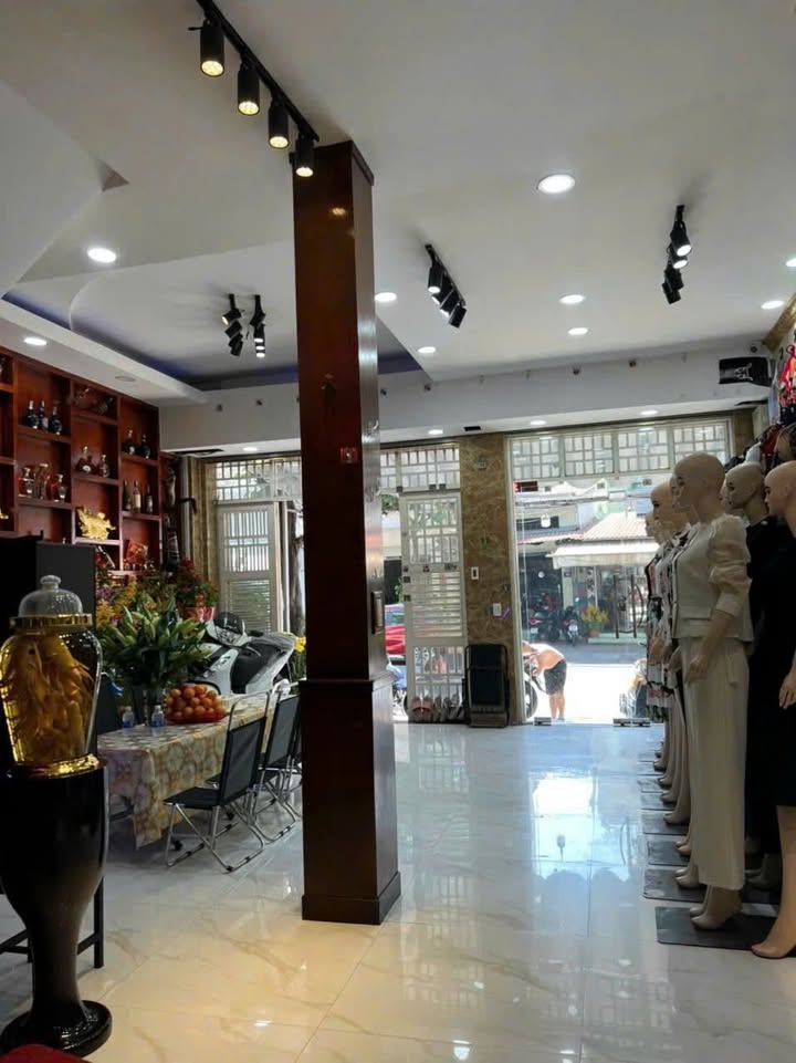 Nhà mặt tiền Lê Đình Thám, Tân Quý, Tân Phú 69m² giá 12.5 tỷ - Kinh doanh sầm uất!