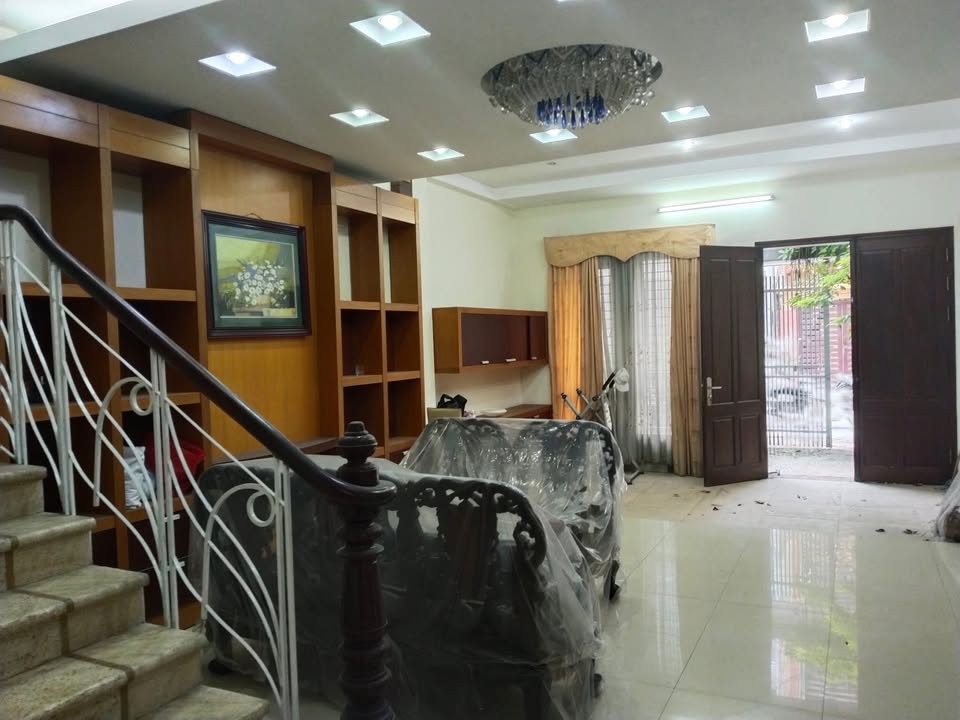 Nhà phố KĐT Văn Quán 90m² giá 30 triệu - Cho thuê ngay, tiện kinh doanh!