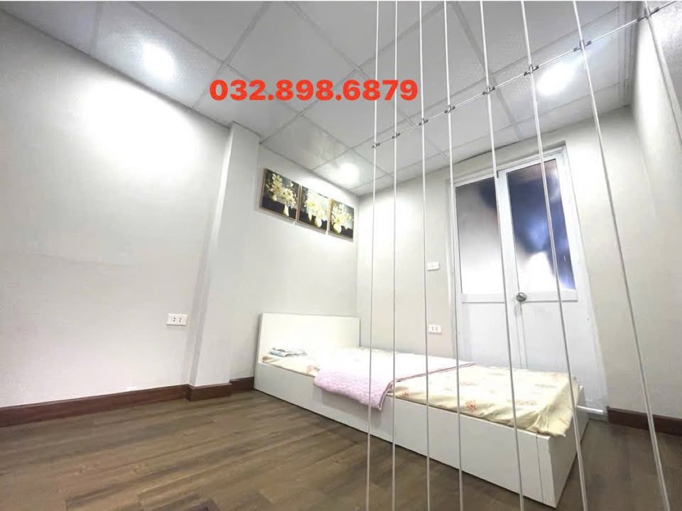 Nhà riêng Đống Đa 16m² giá 3.1 tỷ - Sổ đỏ chính chủ, tiện nghi đầy đủ!