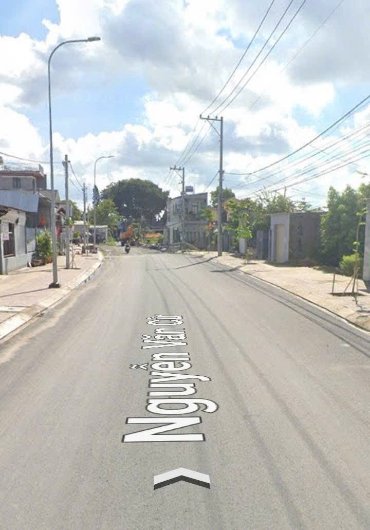 Đất thổ cư 100% tại Long Thành 100m² giá 2.3 tỷ - Đường ô tô, trung tâm!