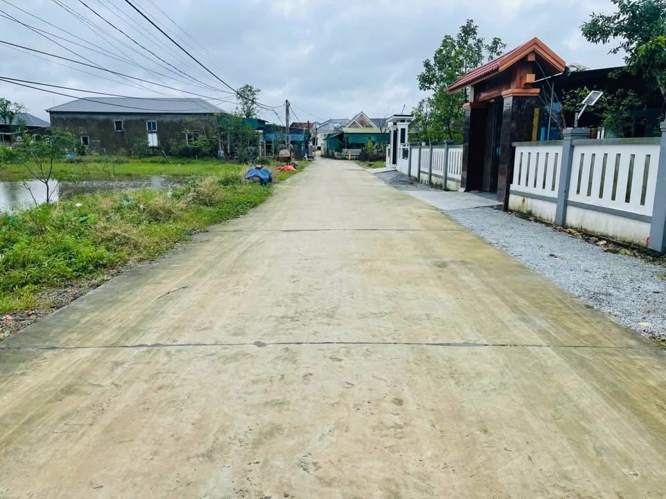 Đất nền liền kề Đông Xuân, Trần Phú, Hà Tĩnh 159m² giá 1.2 tỷ - Pháp lý rõ ràng, dân cư đông đúc!