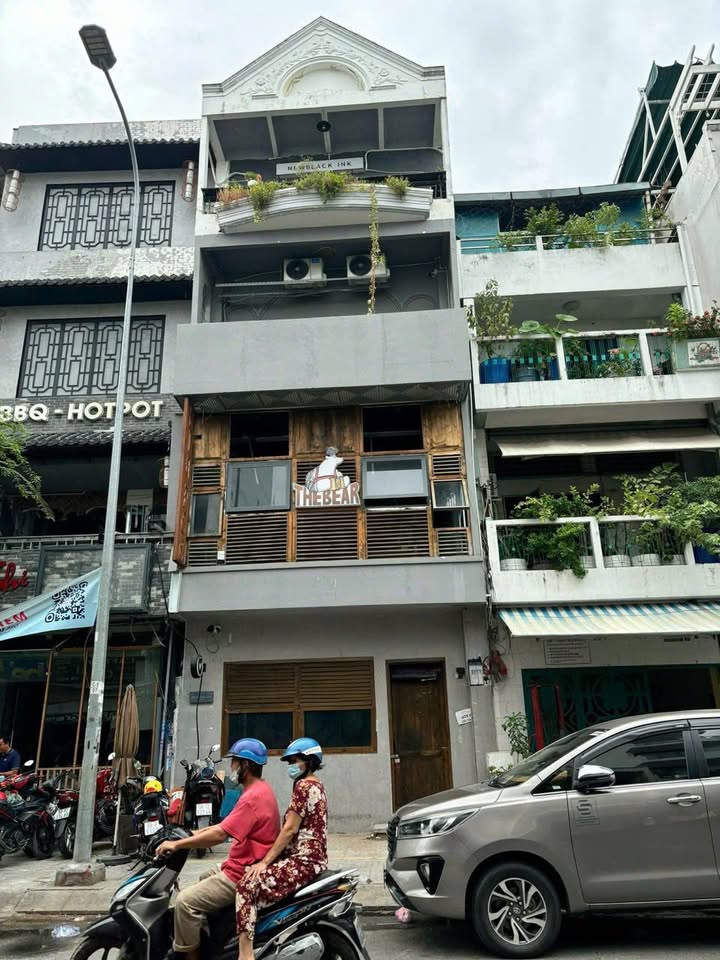Mặt tiền Cô Bắc Quận 1 diện tích 120m² - Vị trí cực phẩm cho kinh doanh!