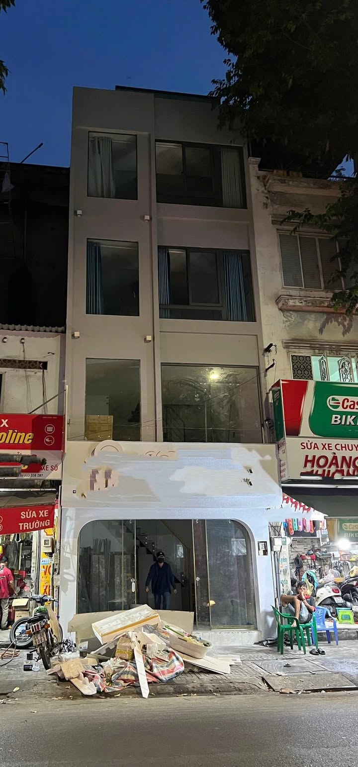 Nhà mặt tiền Nguyễn Thái Bình, Quận Tân Bình 20m² giá 16 triệu - Cho thuê ngay!