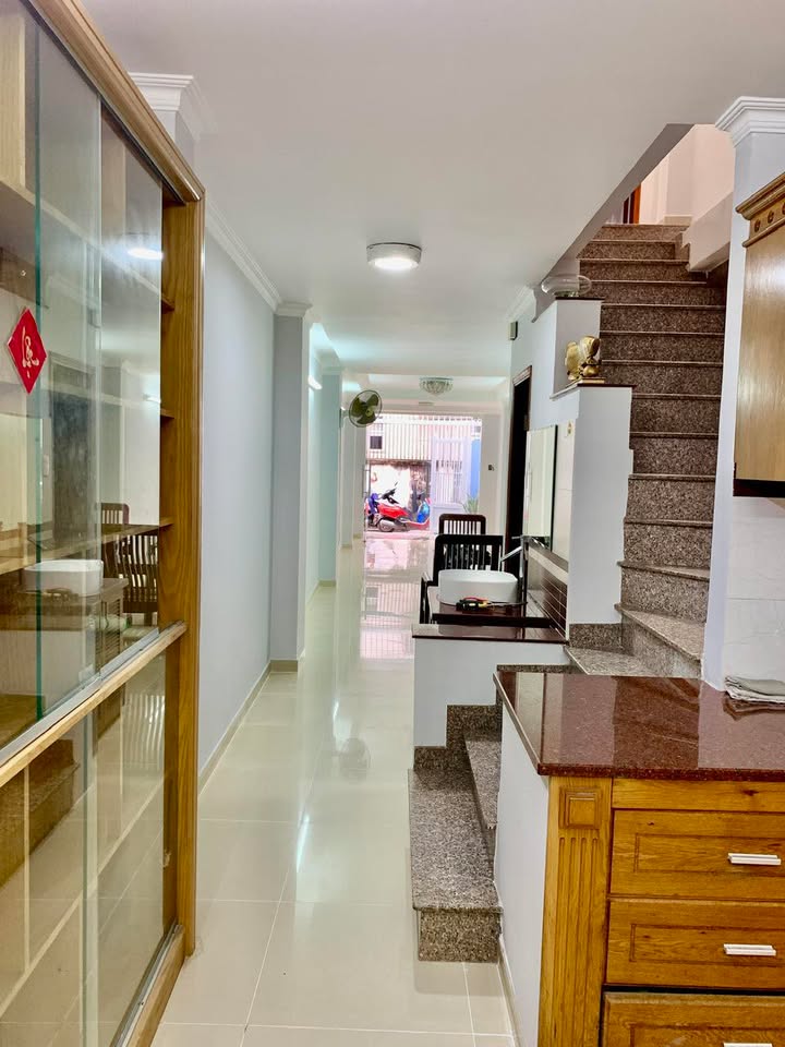 Nhà cho thuê hẻm xe tải Điện Biên Phủ, Q.10 - Giá 19 triệu/tháng, thuận tiện kinh doanh!