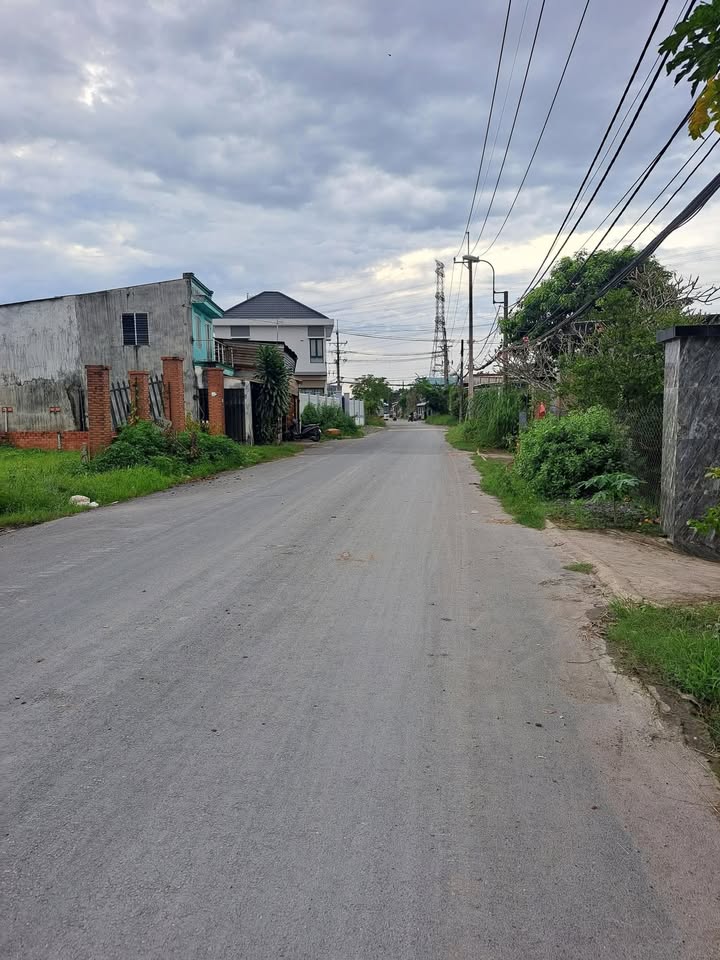 Nhà mặt tiền đường Nói Dài, Củ Chi 700m² giá 10 triệu - Phù hợp cho tổ hợp may