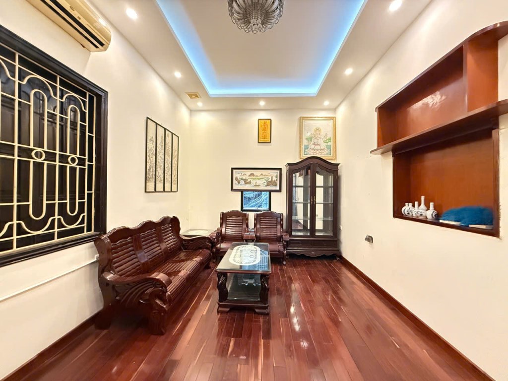 Nhà phố Thái Thịnh, Đống Đa 46m² giá 14.65 tỷ - Lô góc ô tô tránh, kinh doanh tốt!