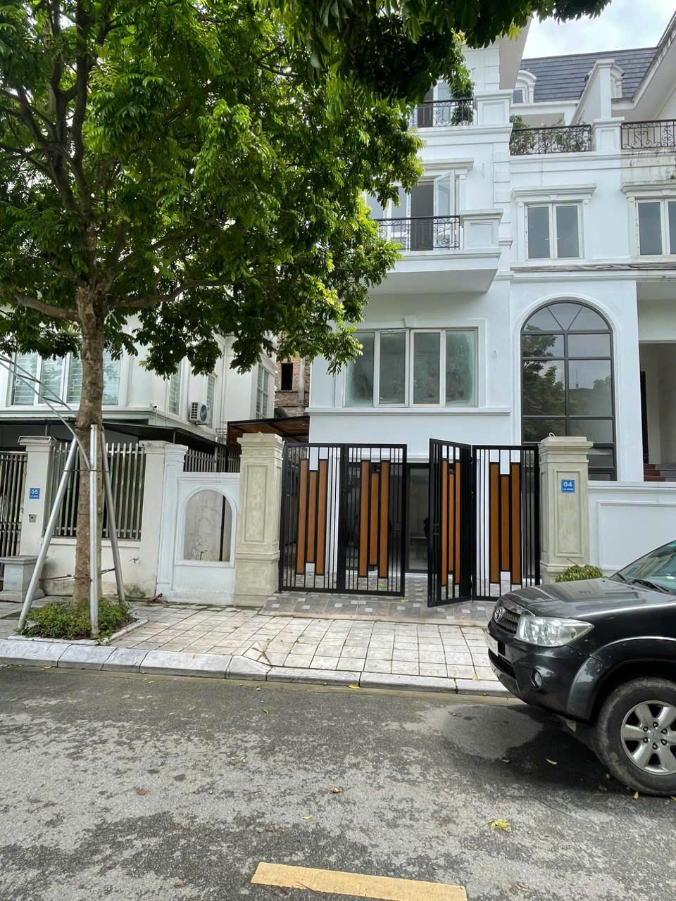 Biệt thự Hoài Đức 144m² giá 21 tỷ - Sổ đỏ chính chủ, hoàn thiện ngay!