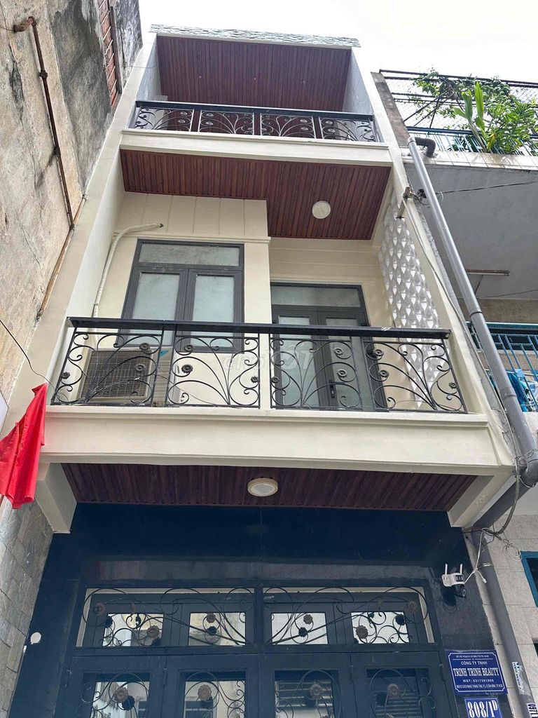 Cho thuê nhà nguyên căn hẻm CMT8, Tân Sơn Nhất 120m² - Giá chỉ 18 triệu/tháng!