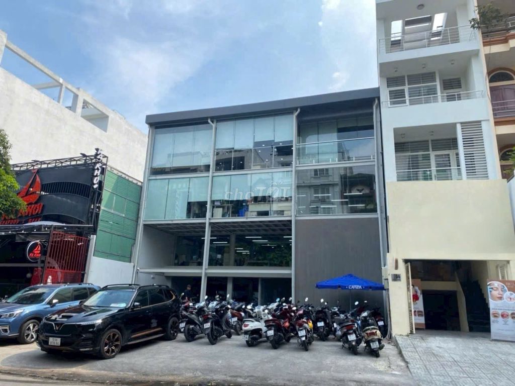Cho thuê Nhà Mặt Tiền Võ Văn Tần 450m² giá 70 triệu - Thang máy hiện đại, kinh doanh đa ngành!