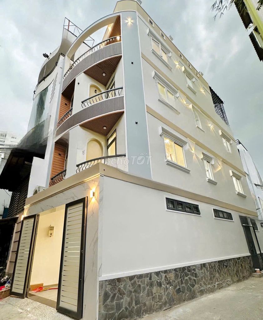 Cho thuê nhà mặt tiền Nguyễn Đình Chính, Phú Nhuận 90m² - Kinh doanh sầm uất, giá 33 triệu!