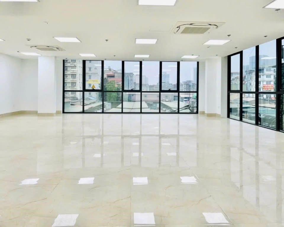 Văn phòng cho thuê 33.5m² Duy Tân, Cầu Giấy - Chỉ 9.5 triệu/tháng