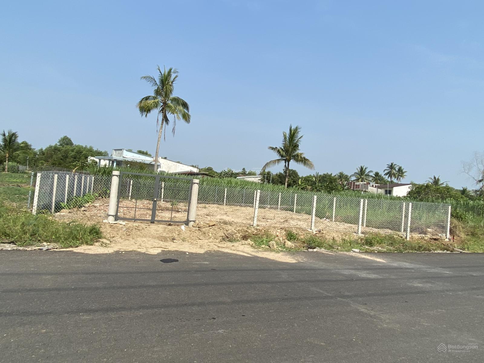 Đất cho thuê 300m² ở và 1945m² trồng cây tại Định Quán - Giá tốt chỉ 2.5 triệu!