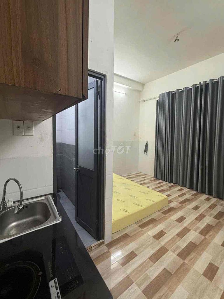 Căn hộ cho thuê tại Quận 8 - 24m² giá chỉ 4.5 triệu - Ban công thoáng mát