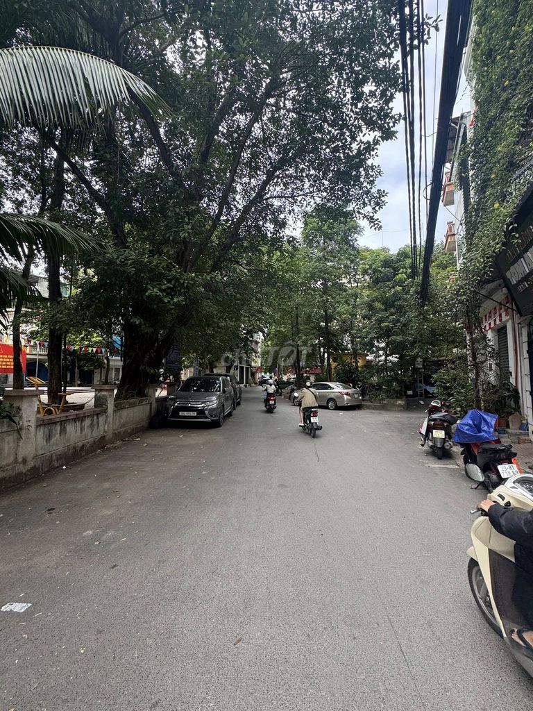 Nhà mặt phố Hoàng Tích Trí, Đống Đa 60m² giá 25 tỷ - Ô tô đỗ cửa, kinh doanh đỉnh!