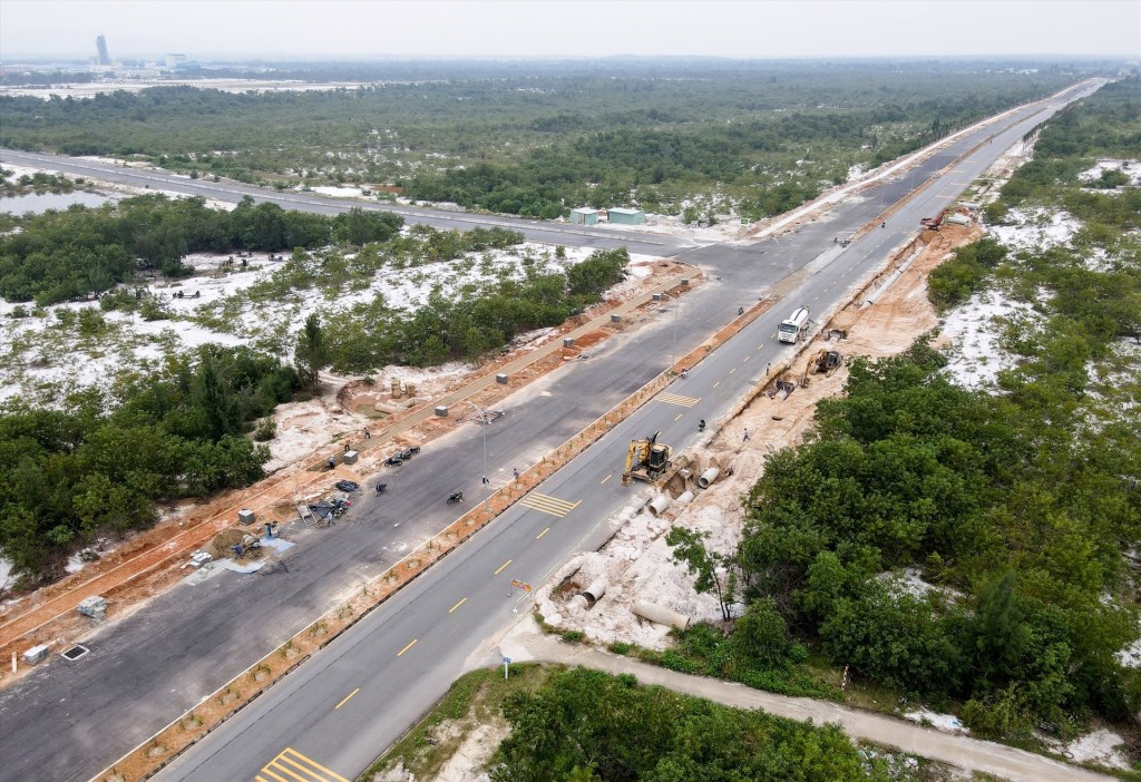 Đất mặt tiền vòng xoay 60m Phước Tân 150m² giá 1.88 tỷ - Cơ hội đầu tư sinh lời!