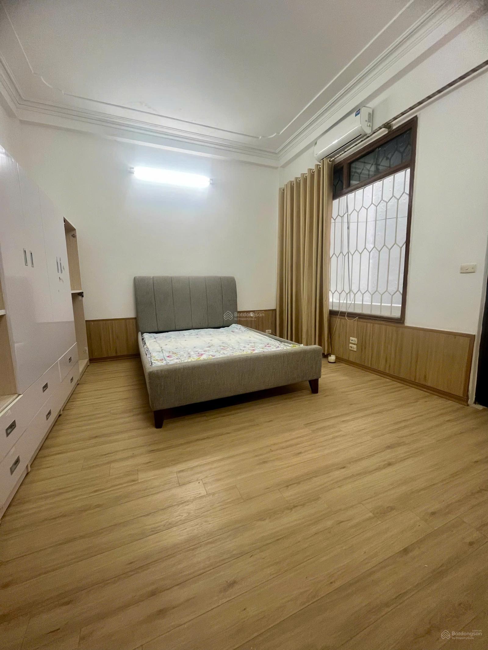 Cho thuê nhà nguyên căn Láng Hạ, Đống Đa 50m² + sân 17m² - Không gian sống lý tưởng!