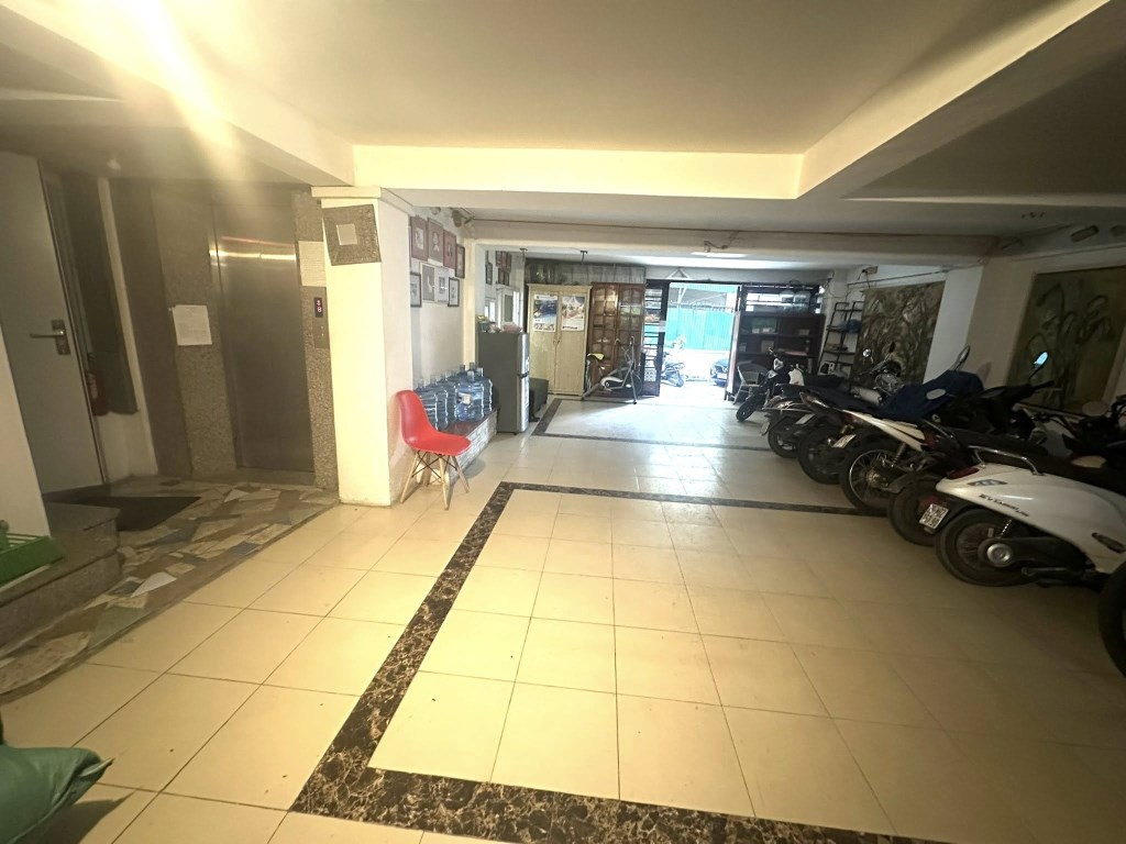 Bán tòa nhà 9 tầng phố Thành Công 110m² giá 53 tỷ - Dòng tiền ổn định 150 triệu/tháng!