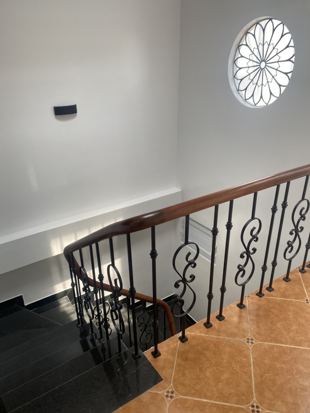 Nhà phố Tân Mai 50m² giá 12 tỷ - Kinh doanh đỉnh cao, ô tô đỗ cửa!