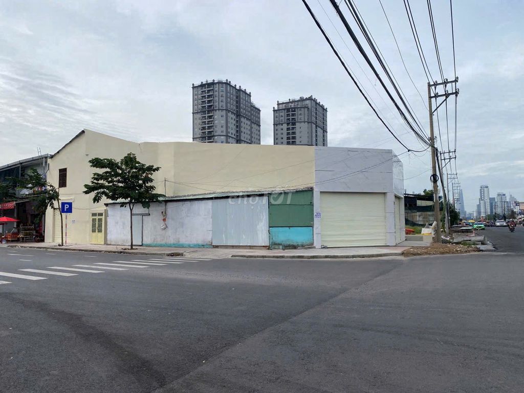 Căn góc Lương Định Của - Vòng xoay Trần Não 350m² giá 90 triệu - Kinh doanh tự do