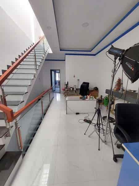 Cho thuê nhà nguyên căn 505 Hiệp Bình, Thủ Đức 300m² - Thiết kế hiện đại, giá chỉ 18 triệu