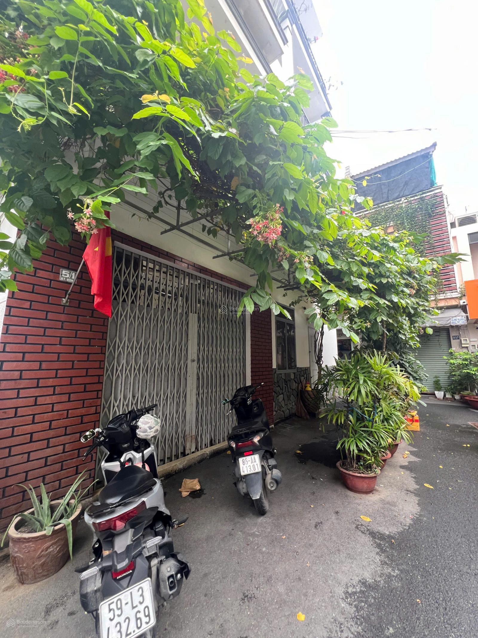 Cho thuê nhà nguyên căn Kỳ Đồng, P9, Q3 - Hẻm xe hơi sạch sẽ, thuận tiện di chuyển!