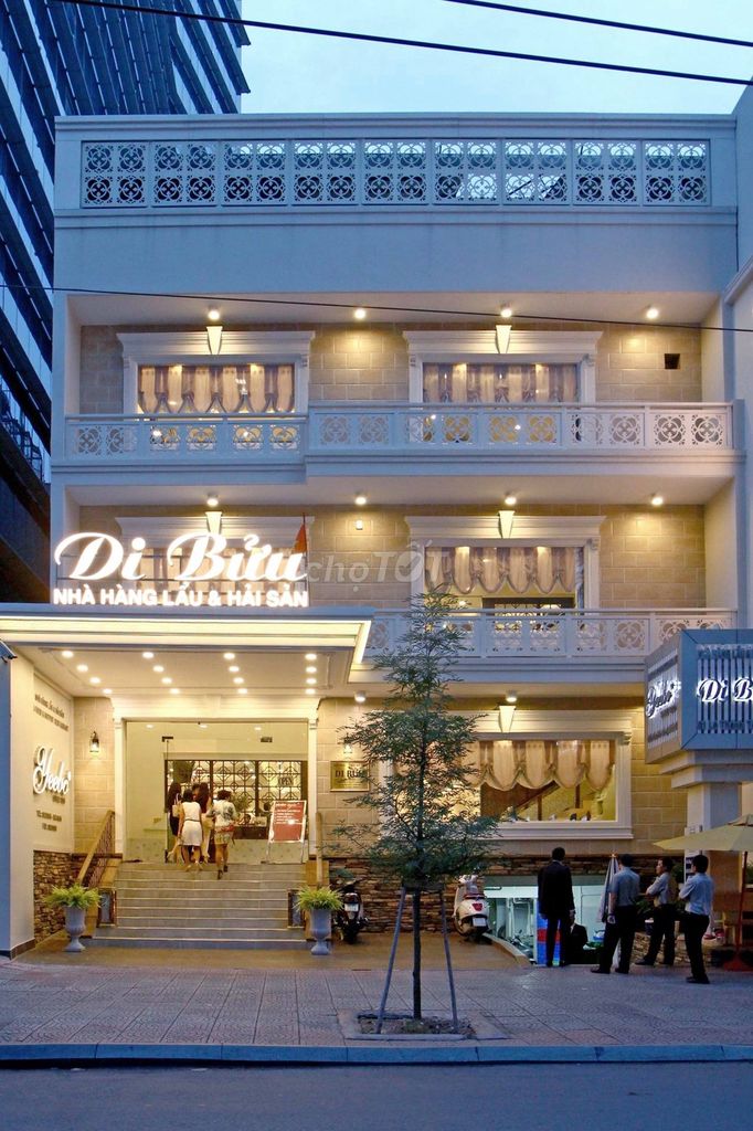 Cho thuê nhà mặt tiền đường Lê Thánh Tôn, Bến Nghé, Quận 1 - 150m² giá 80 triệu - Phù hợp kinh doanh ngay!