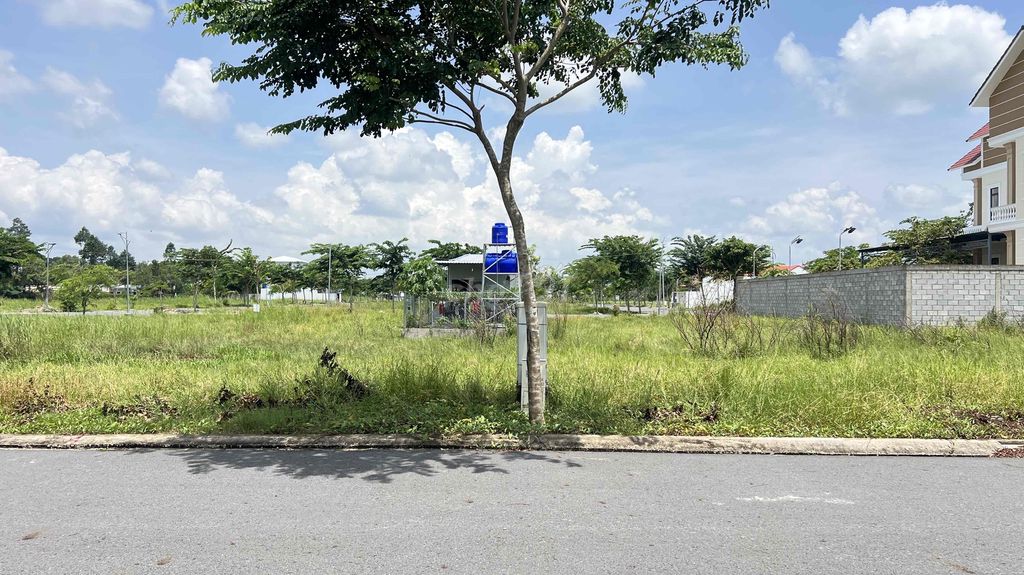 Cặp nền đất Chợ Mới Minh Lương 200m² giá 1.89 tỷ - Phong thủy đẹp, sổ riêng!