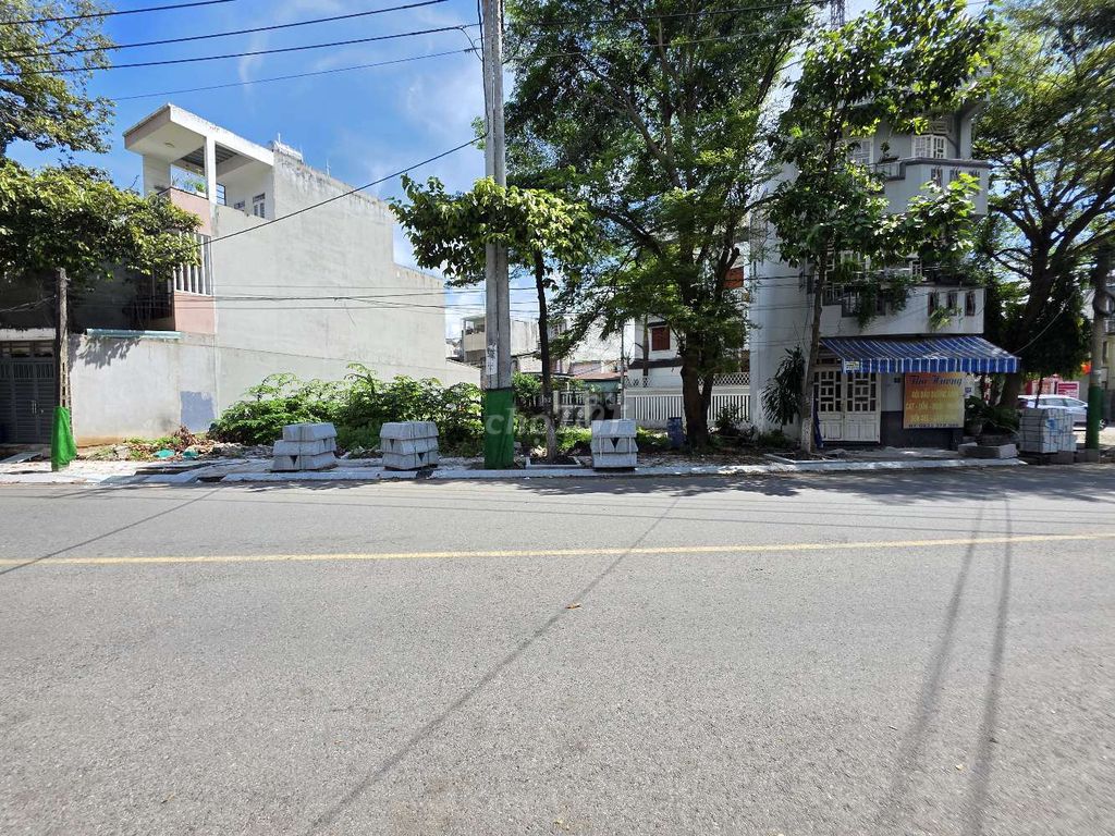 Đất mặt tiền Nguyễn Hữu Cảnh, Dĩ An 65.4m² giá 4.5 tỷ - Cơ hội đầu tư tuyệt vời!
