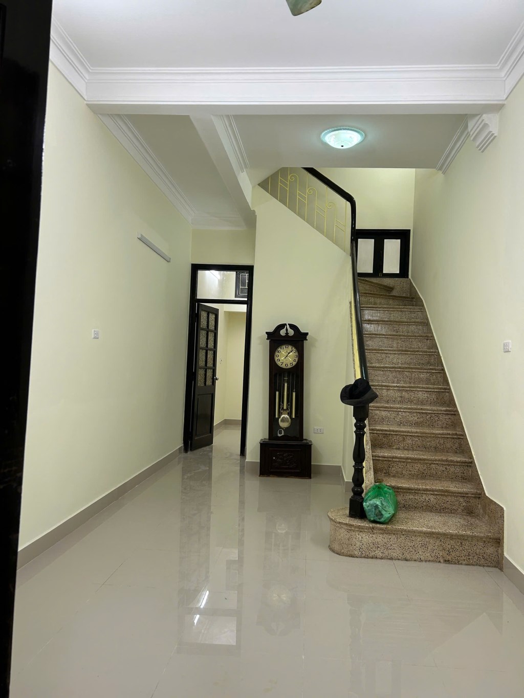 Nhà cho thuê ngõ 16 Hoàng Cầu, Đống Đa 45m² giá 22 triệu - Kinh doanh ổn định!