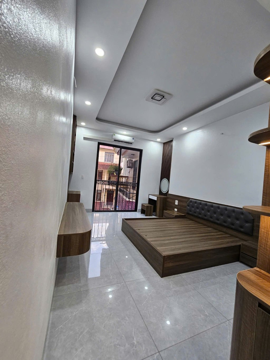 Nhà 6 tầng Thái Thịnh 40m² giá 12.9 tỷ - Thiết kế hiện đại, thang máy sang trọng!