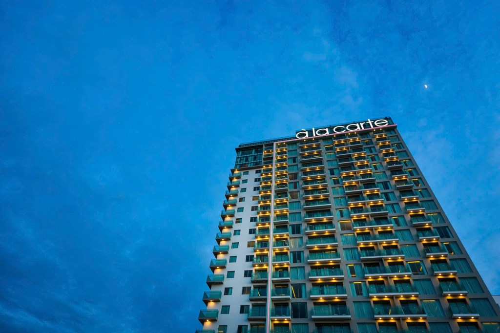 Căn hộ À La Carte Đà Nẵng Beach 65m² giá 120 triệu - Đầu tư sinh lời bền vững!