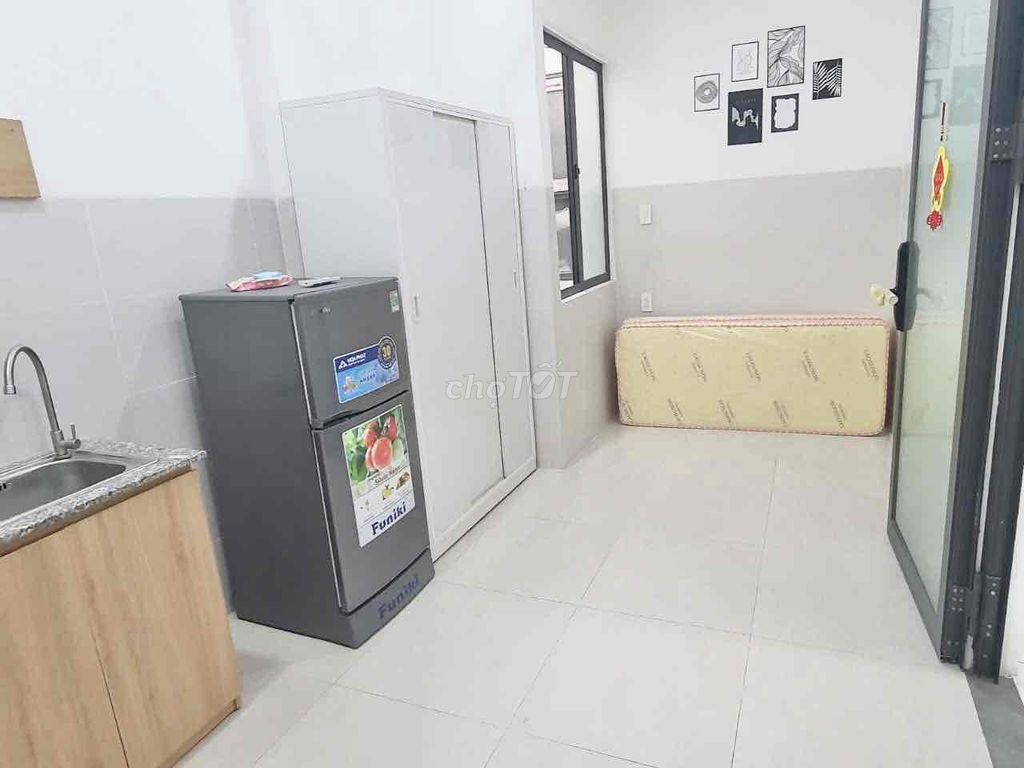 Phòng studio Đường Phổ Quang, Quận Tân Bình 18m² giá 4 triệu - Full nội thất tiện nghi!