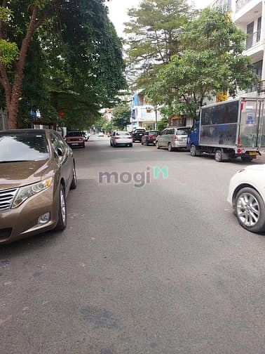 Cho thuê mặt bằng 60m² mặt tiền đường Cao Đức Lân, Q.2 - Phù hợp văn phòng công ty!