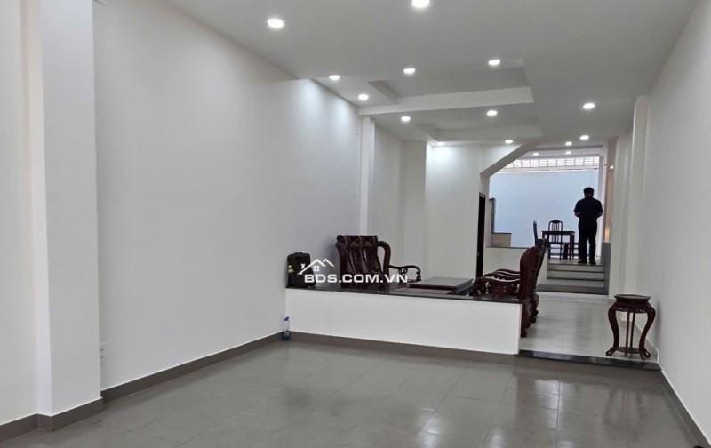 Nhà Mặt Tiền KDC Tân Thuận Nam Quận 7 80m² giá 13.5 tỷ - Đầu Tư Tiềm Năng