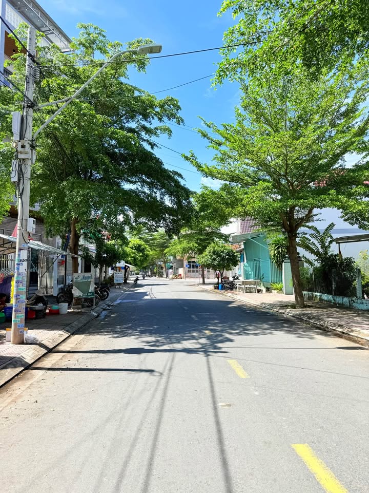 FrontHouse tại Nguyễn Trãi, Vạn Ninh 120m² giá 3.24 tỷ - Mặt tiền kinh doanh đắc địa!