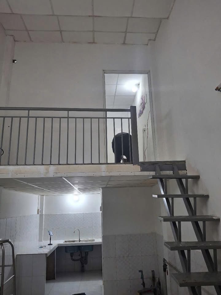 Nhà nguyên căn cho thuê hẻm đường 14, Bình Tân 21m² chỉ 3,8 triệu - Sẵn sàng ở ngay!